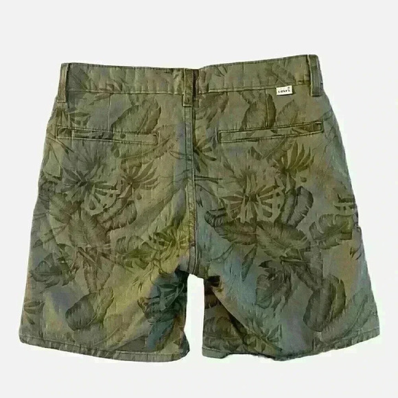 Levi’s Premium Womens Green Palm Leaf Tropical Print Chino Shorts Size 28 - Picture 1 of 9